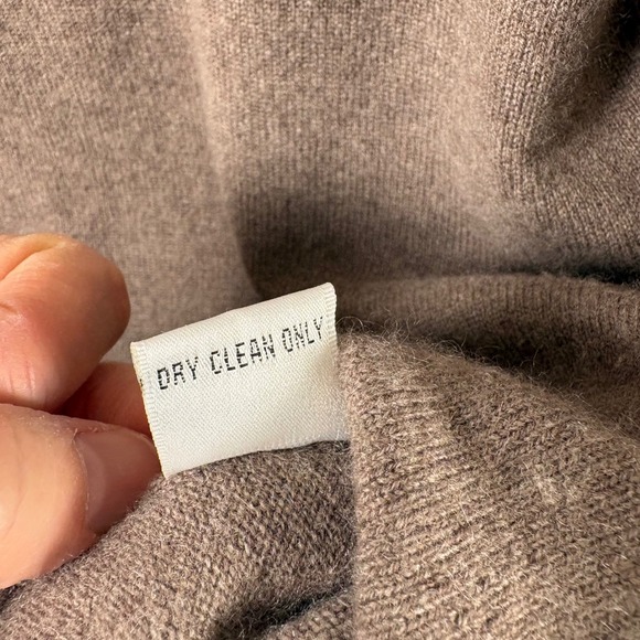 Vtg Talbots 100% Cashmere V-Neck Sweater Brown Womens L Old Money Minimalist - Picture 6 of 6